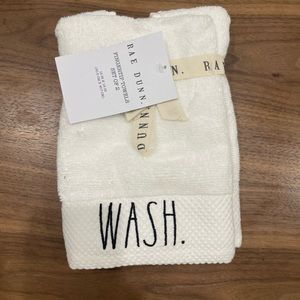New with tags Rae Dunn fingertip towels set of 2 wash dry